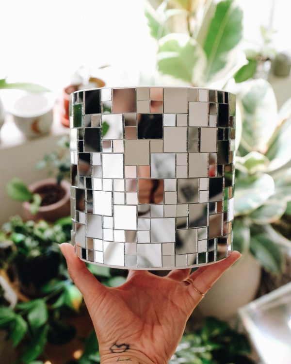 Disco mirrored planter