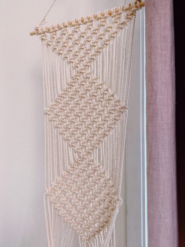 Macrame plant hanger