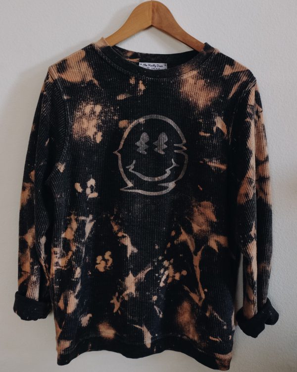 Acid wash ribbed crewneck sweater